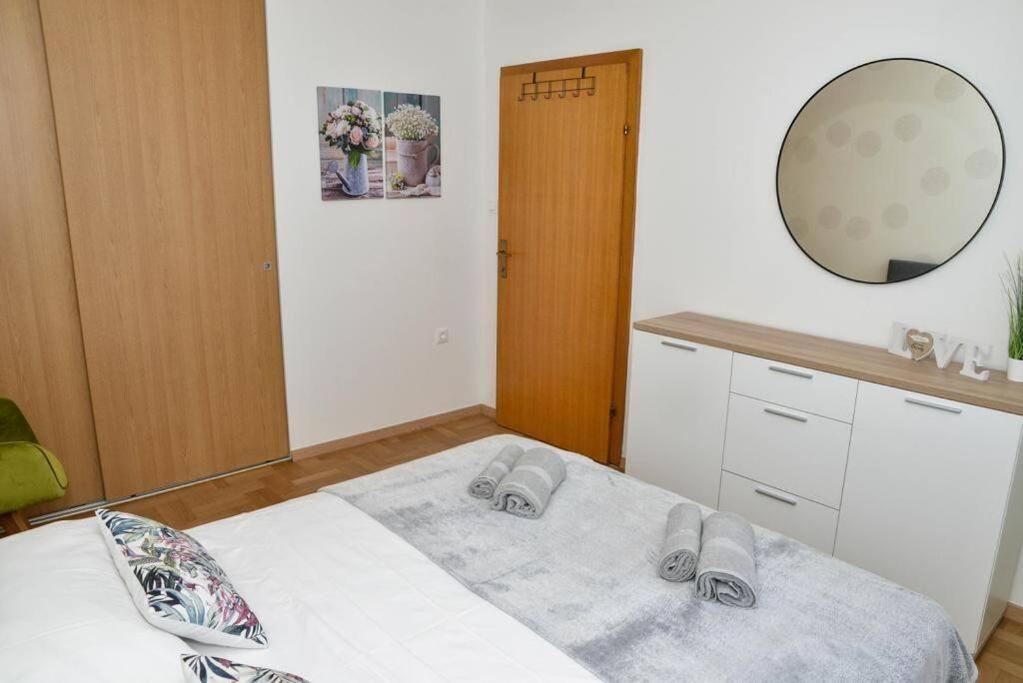 Apartment Longin Zadar Exterior foto